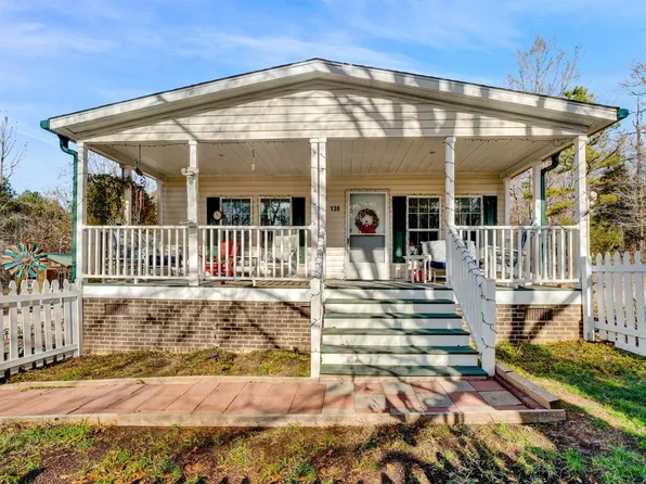 130 Lonely Woods Ln, Woodruff, SC 29388