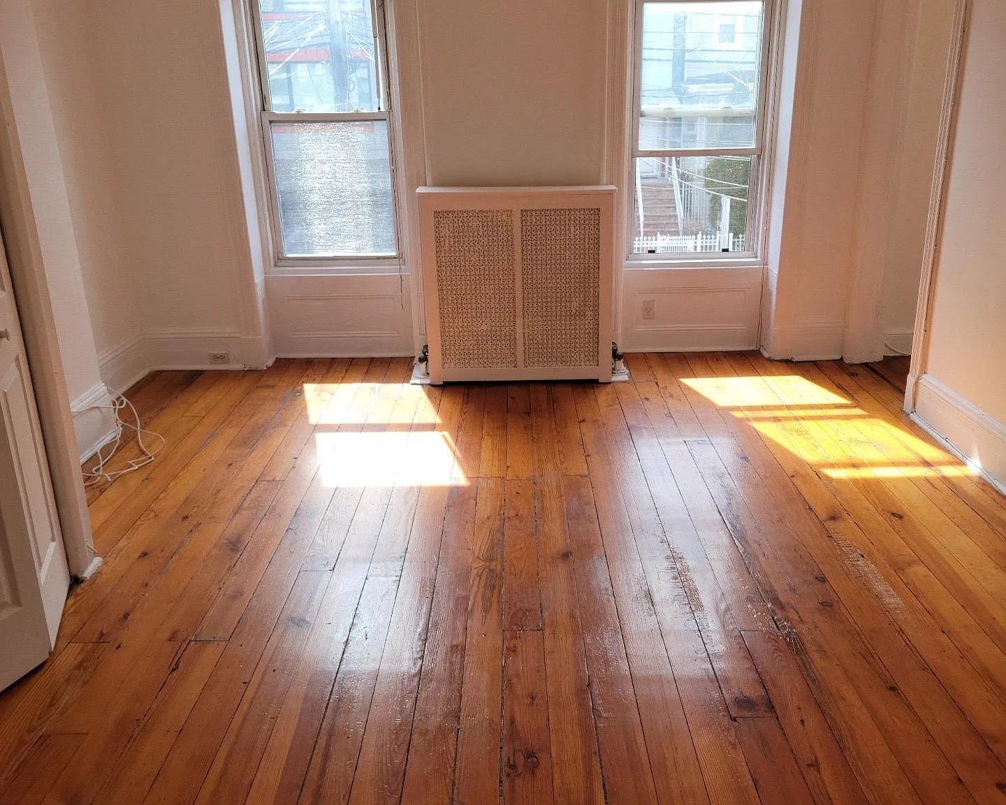 1 bed, 900 sqft, $2,050 — Photo 1