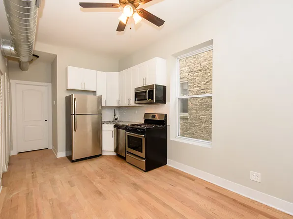2536 N Kimball Ave #102, Chicago, IL 60647