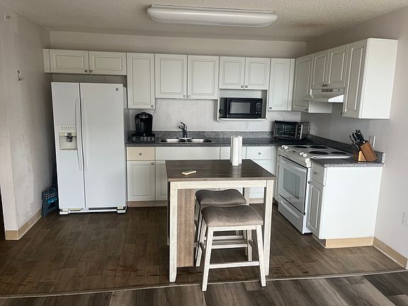 3rd image of 801 South St APT 3403