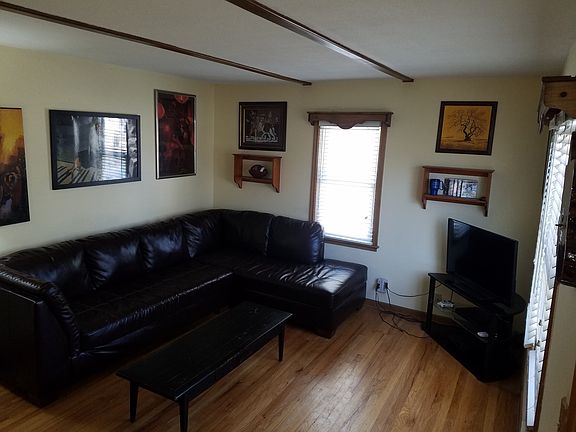 2nd image of 7061 Binney St