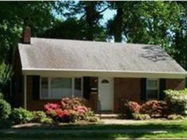 10845 Warwick Ave, Fairfax, VA 22030