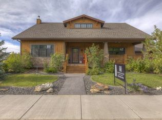 2614 Overland Rd, Laramie, WY 82070