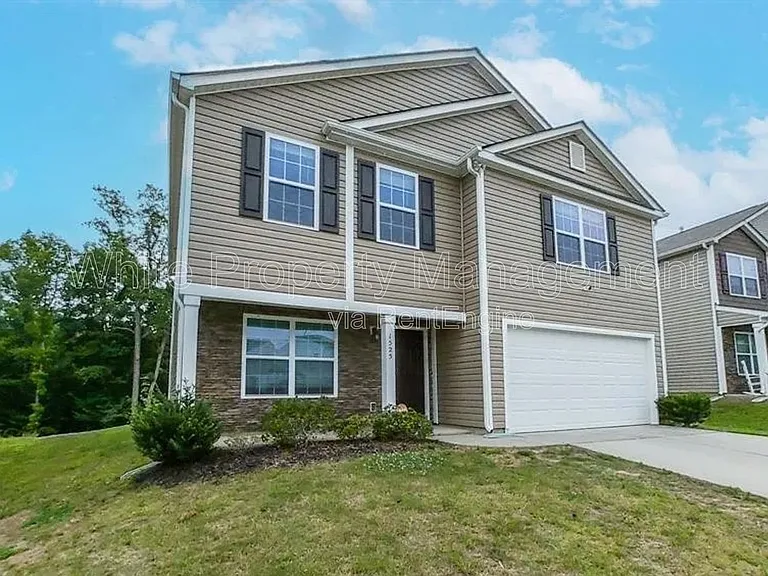 1525 Lilly Springs Pl — Photo 2
