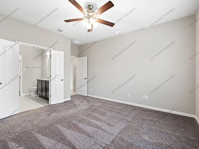 625 Oxford Ln — Photo 19