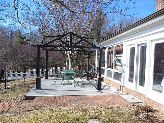 4th image of 1544 Memorial Park Dr