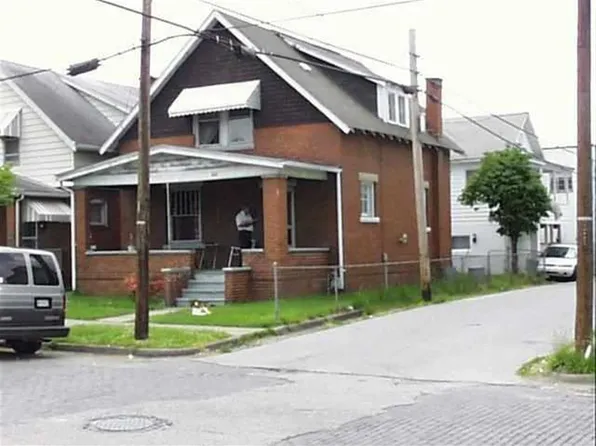 821 25th St, Huntington, WV 25703