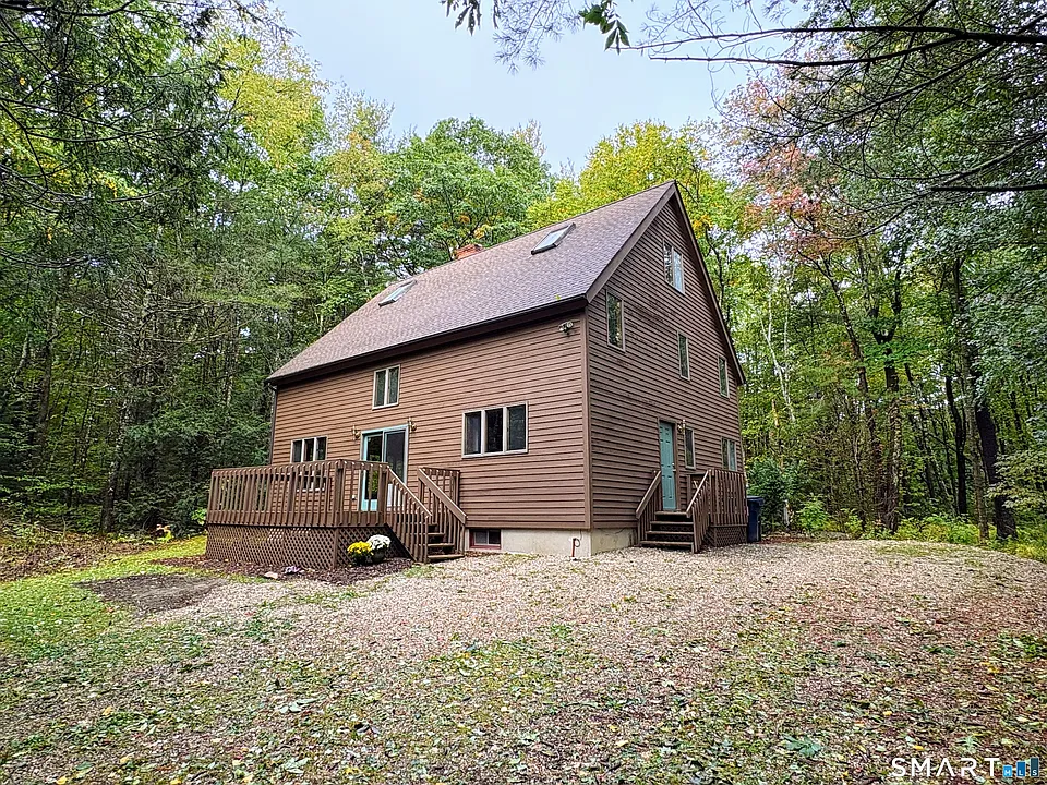 8 Equestrian Dr