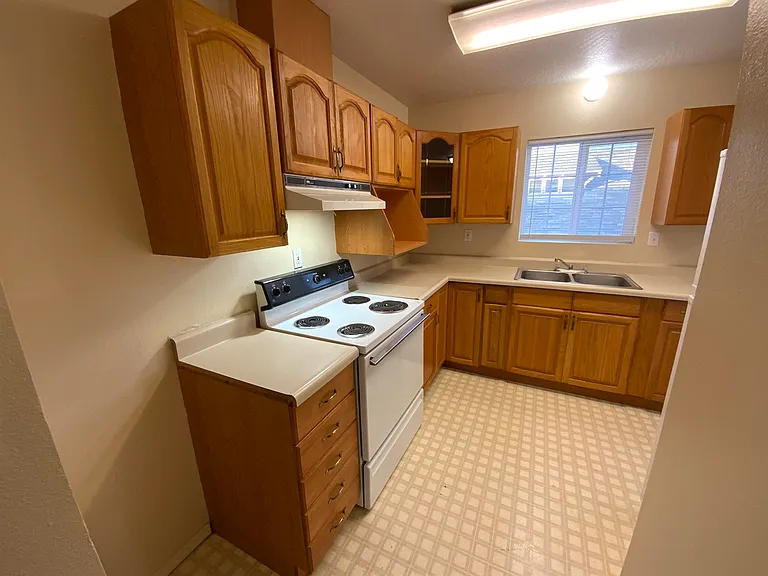 505 Cherry St #B — Photo 13