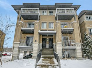 1220 McWatters Rd #4, Ottawa, ON K2C3Y2
