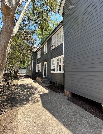5th image of 3265 Ivanhoe St