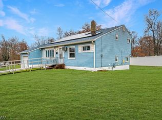 30 Holly St, Somerset, NJ