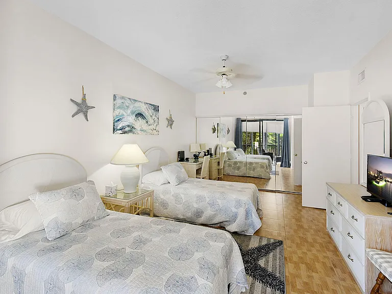 221 NE Plantation Rd #211 — Photo 22