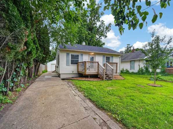 2121 Maple St, Des Moines, IA 50317