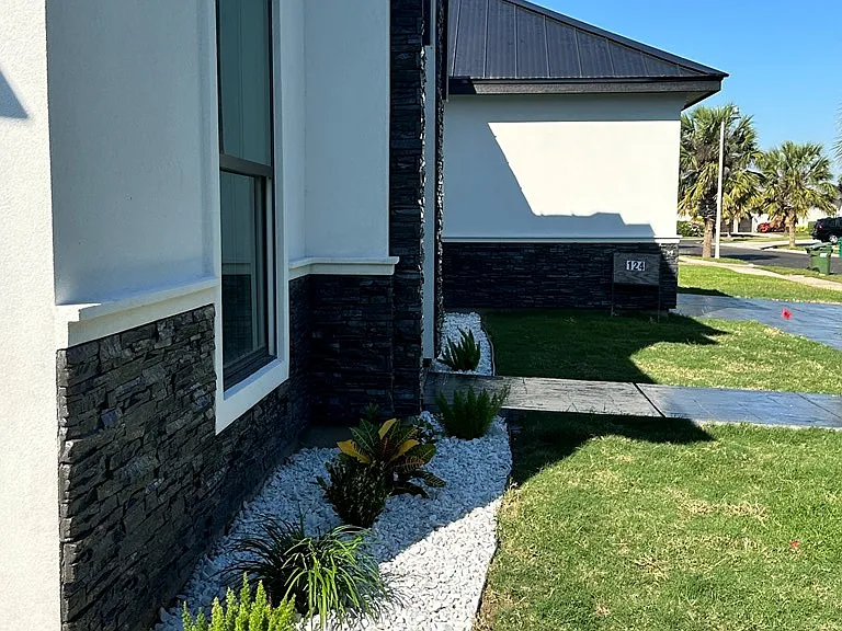 124 Sea Grape Ln — Photo 4