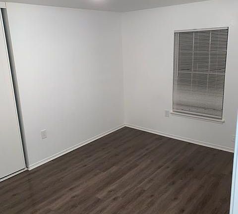 5th image of 11914 Las Vegas St