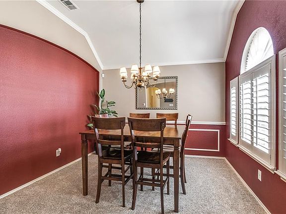 5th image of 5804 Stratford Ln