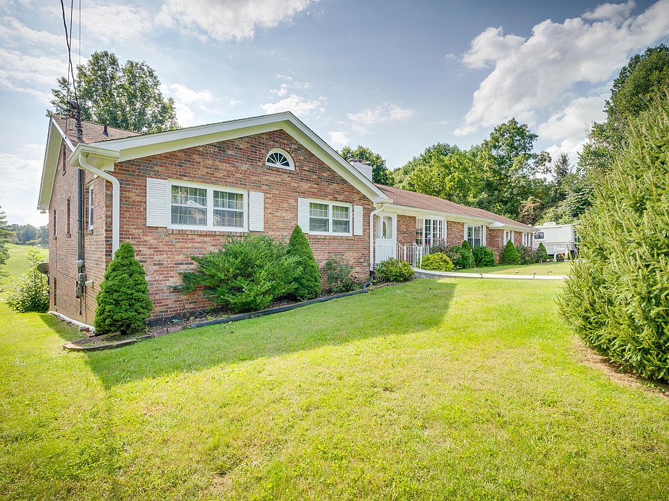 643 Golf Course Dr, Elizabethton, TN 37643 Zillow