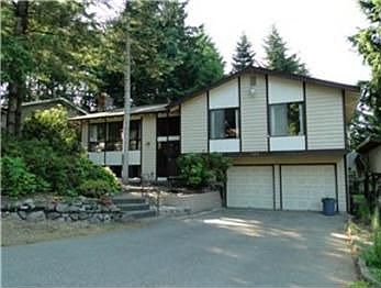 2nd image of 795 NE Pinecrest Dr