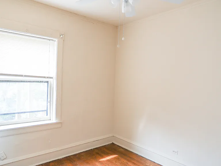 1535 W Cornelia Ave #1 — Photo 9