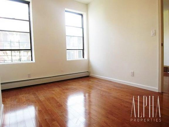 3rd image of 125 Elizabeth St #3D