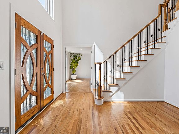 5th image of 2270 Roxburgh Dr