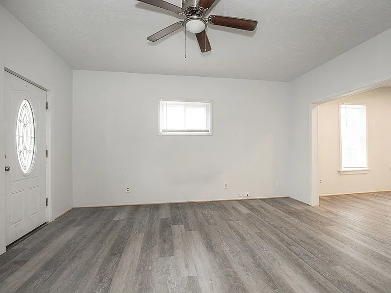 3300 W 54th St — Photo 19