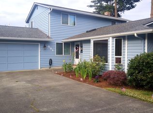 521 NW Columbia Dr, Oak Harbor, WA 98277