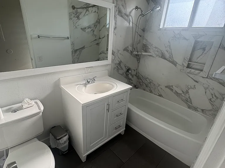 8202 Palm St — Photo 9