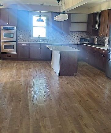 Open living room to Kitchen