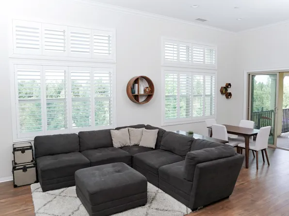 166 Rose Arch, Irvine, CA 92620