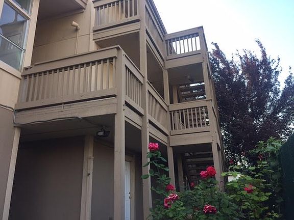 3rd image of 260 Industrial Pkwy APT 40