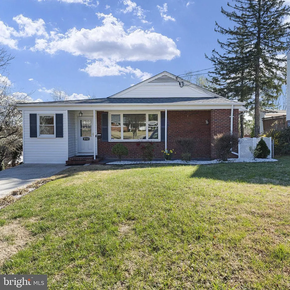 5713 83rd Pl photo 1