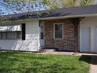 1st image of 610 E 10th St