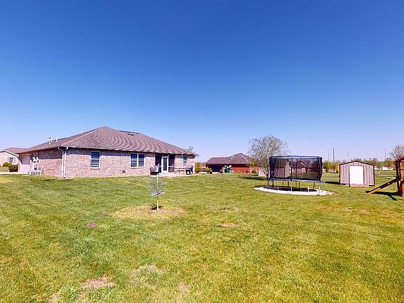 5th image of 2201 N Marie Ct
