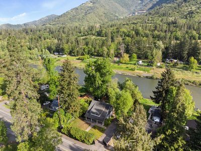 6560 Rogue River Hwy, Grants Pass, OR, 97527