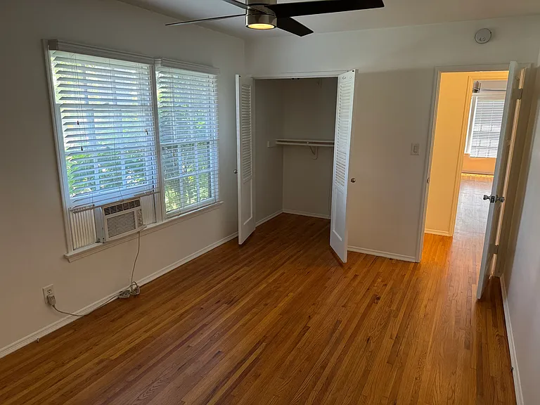 10603 Camarillo St — Photo 15