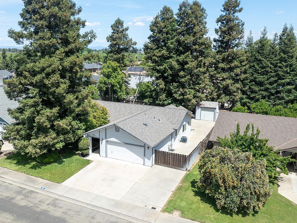 1st image of 1384 Briarwood Ave