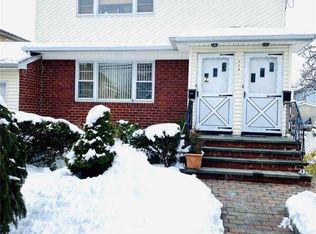 219 Jackson Ave, Mineola, NY 11501