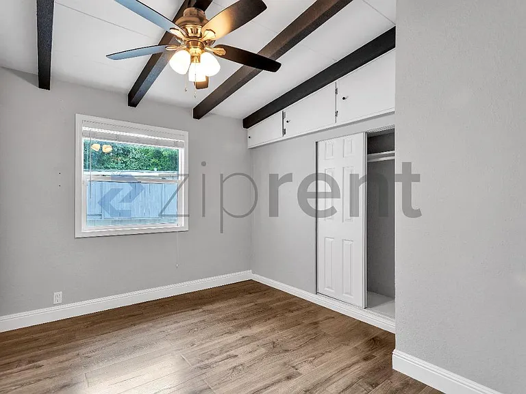 717 Pebble Dr — Photo 13