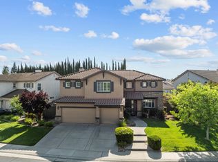 9640 Country Falls Ln, Elk Grove, CA 95757