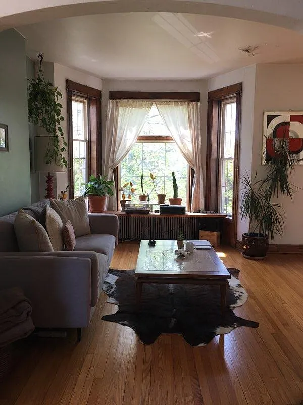 3 bed, 1400 sqft, $2,800 — Photo 1