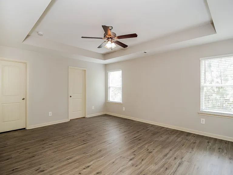38 Crescent Ln — Photo 11