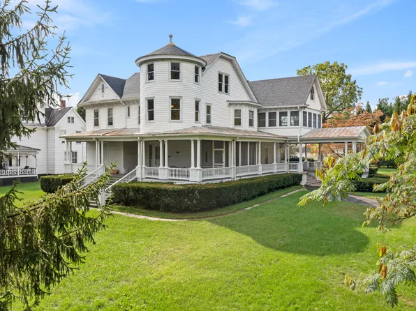 610 Midland Trl, Covington, VA 24426