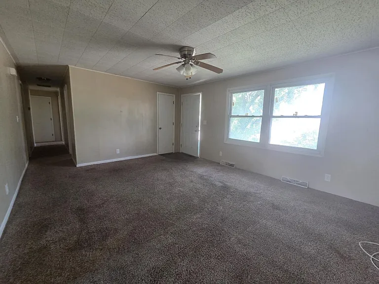 1516 Hale Dr — Photo 7