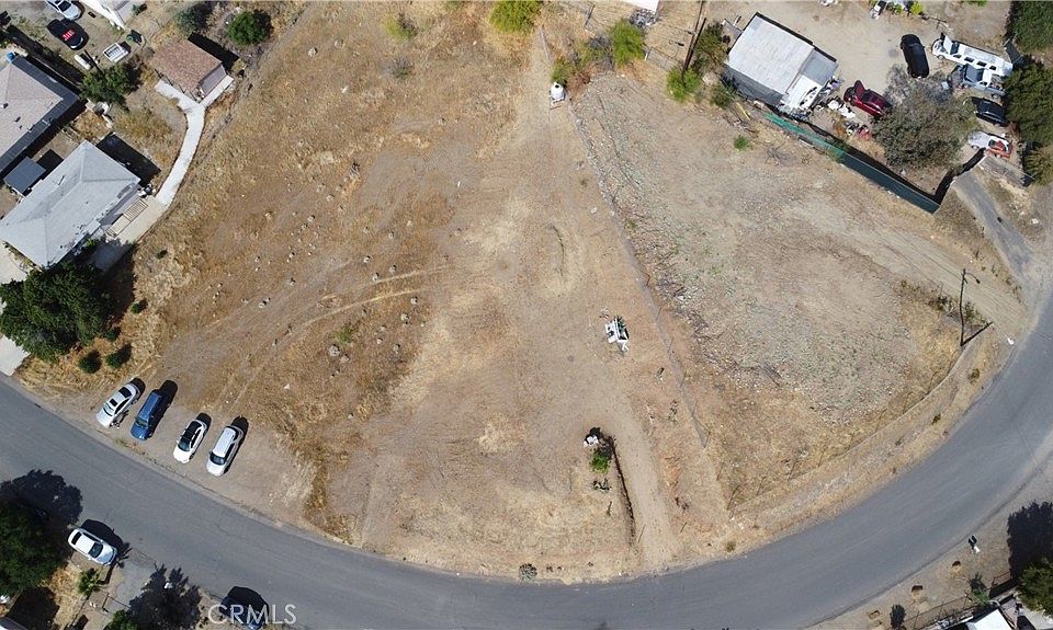2nd image of 0 Circle Dr
