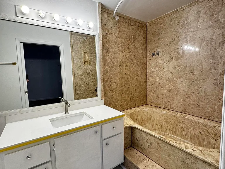 24 Crossings Cir #H — Photo 6