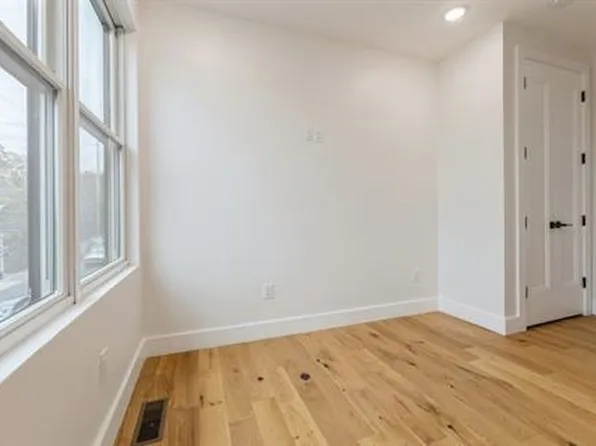 259 Liberty Avenue image 15 of 29