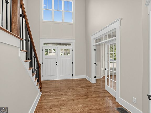 3rd image of 6935 Concord Brook Ln