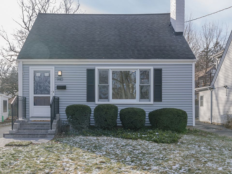1st image of 940 Burton Ave
